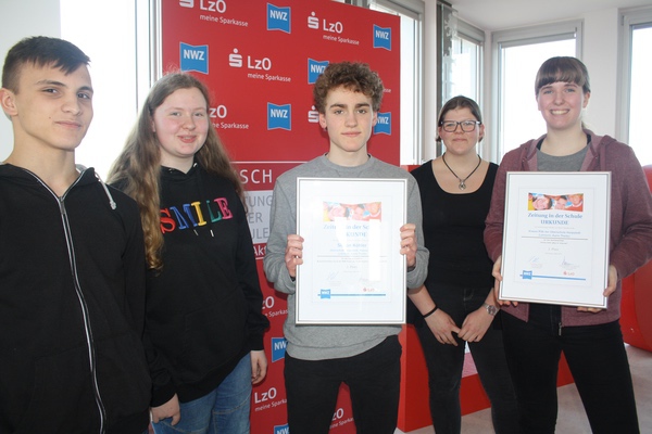 Schüler unserer Schule erringen Preise beim Schulprojekt 'Zeitung in der Schule'